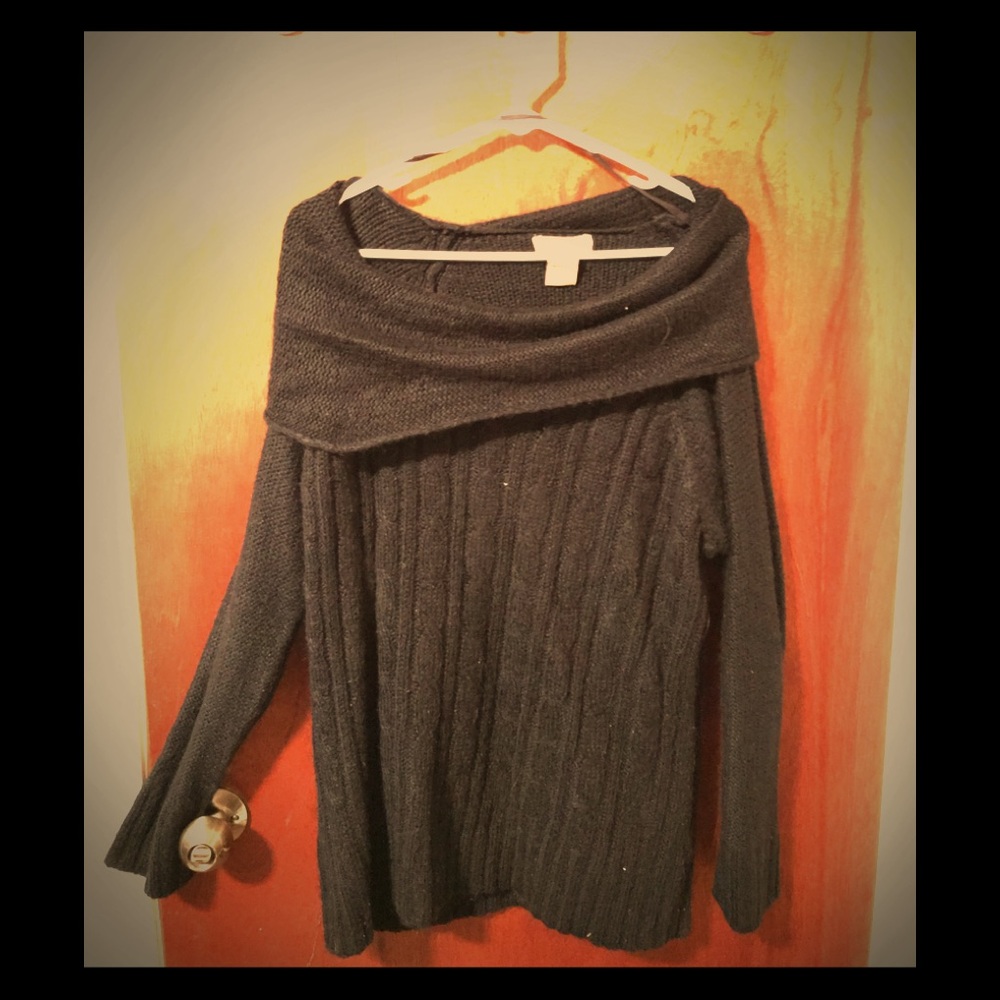 SOLD 3X Black Cowl-Neck Sweater